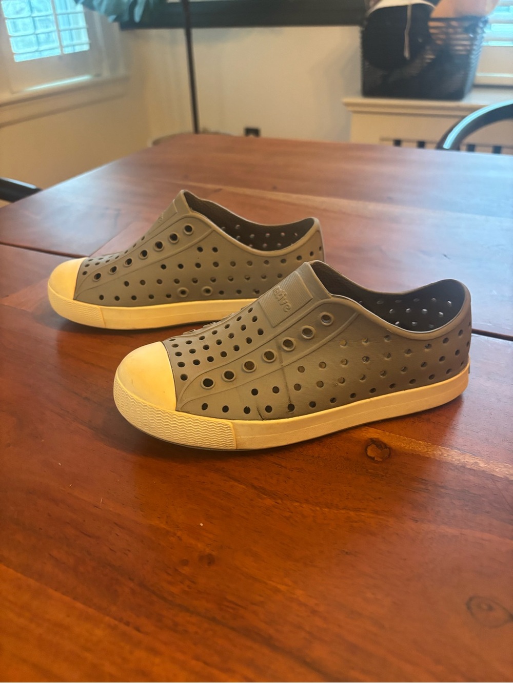 Native Kids Waterproof Slip-On Sneakers in Gray and White size 13